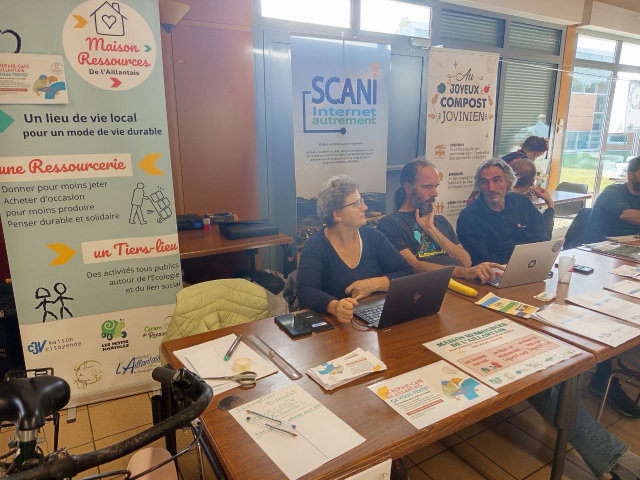 Stand SCANI lors d'un forum associatif